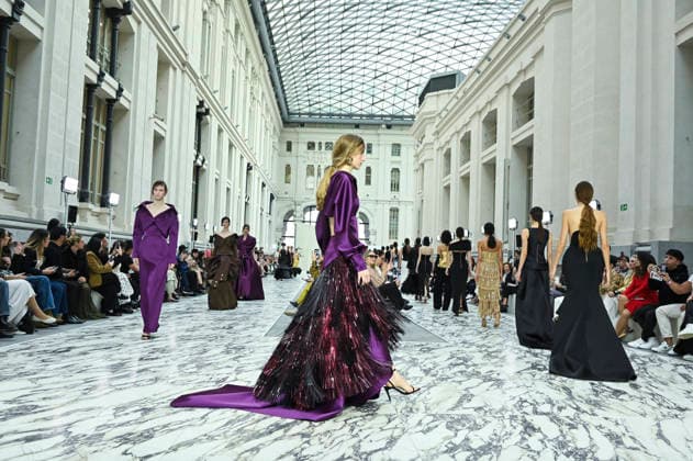 Mercedes-Benz Fashion Week in Madrid , Spain -18 MAR 2026. A model walks the runway wearing a design by Isabel Sanchis during Mercedes-Benz Fashion Week de Madrid in IFEMA, 18 March 2026 Spain Madrid Spain Copyright: xAtilanoxGarciax xSOPAxImagesx photos09343