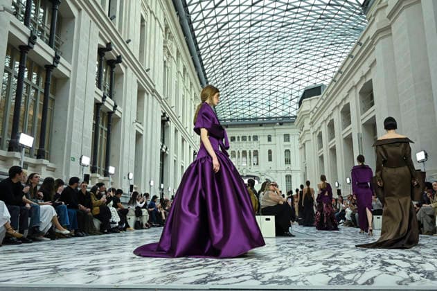 Mercedes-Benz Fashion Week in Madrid , Spain -18 MAR 2026. A model walks the runway wearing a design by Isabel Sanchis during Mercedes-Benz Fashion Week de Madrid in IFEMA, 18 March 2026 Spain Madrid Spain Copyright: xAtilanoxGarciax xSOPAxImagesx photos09345