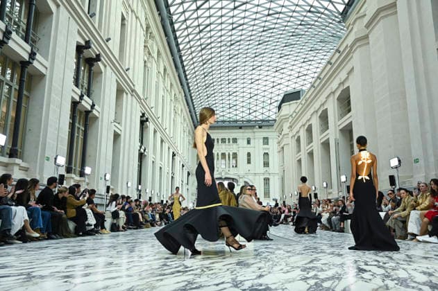 Mercedes-Benz Fashion Week in Madrid , Spain -18 MAR 2026. A model walks the runway wearing a design by Isabel Sanchis during Mercedes-Benz Fashion Week de Madrid in IFEMA, 18 March 2026 Spain Madrid Spain Copyright: xAtilanoxGarciax xSOPAxImagesx photos09347