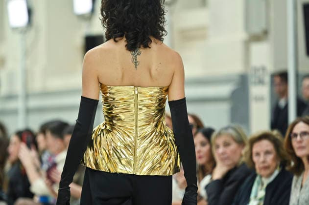 Mercedes-Benz Fashion Week in Madrid , Spain -18 MAR 2026. A model walks the runway wearing a design by Isabel Sanchis during Mercedes-Benz Fashion Week de Madrid in IFEMA, 18 March 2026 Spain Madrid Spain Copyright: xAtilanoxGarciax xSOPAxImagesx photos09312