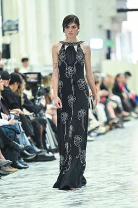 Mercedes-Benz Fashion Week in Madrid , Spain -18 MAR 2026. A model walks the runway wearing a design by Isabel Sanchis during the Mercedes-Benz Fashion Week de Madrid in IFEMA. Madrid Spain Copyright: xAtilanoxGarciax xSOPAxImagesx photos09294