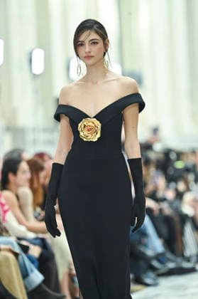 Mercedes-Benz Fashion Week in Madrid , Spain -18 MAR 2026. A model walks the runway wearing a design by Isabel Sanchis during Mercedes-Benz Fashion Week de Madrid in IFEMA, 18 March 2026 Spain Madrid Spain Copyright: xAtilanoxGarciax xSOPAxImagesx photos09297