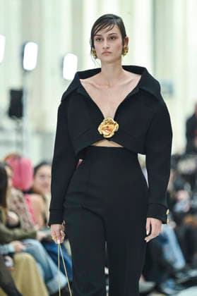 Mercedes-Benz Fashion Week in Madrid , Spain -18 MAR 2026. A model walks the runway wearing a design by Isabel Sanchis during Mercedes-Benz Fashion Week de Madrid in IFEMA, 18 March 2026 Spain Madrid Spain Copyright: xAtilanoxGarciax xSOPAxImagesx photos09254