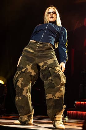 ReneÃ Rapp performing at Manchester AO Arena American singer actress ReneÃ Rapp performing in Manchester on her BITE ME UK Arena tour Featuring: ReneÃ Rapp Where: Manchester, United Kingdom When: 18 Mar 2026 Credit: Graham Finney WENN Manchester United Kingdom Copyright: xWENNx wenn41158862 x wenn41158862