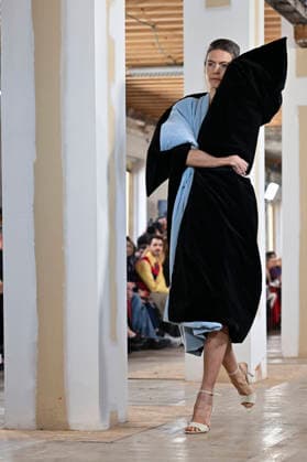 February 28, 2026, Madrid, Spain: A model walks the runway wearing a design by Ernesto Naranjo during Mercedes-Benz Fashion Week de Madrid at Palacio Fernaz Nunoz. Madrid Spain  - ZUMAs197 20260228_aaa_s197_2445 Copyright: xAtilanoxGarciax