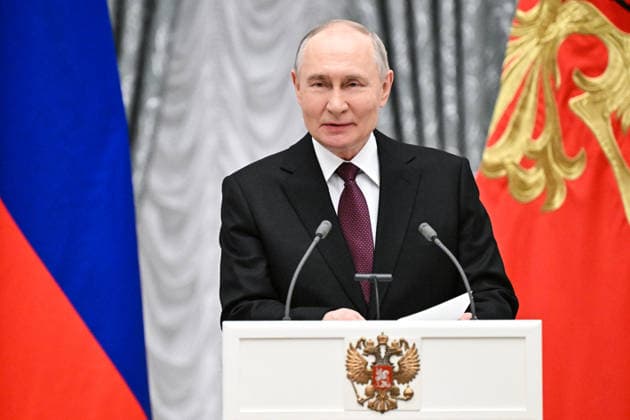 Russia Putin Paralympic Athletes 9126980 19.03.2026 Russian President Vladimir Putin delivers a speech during a state awards ceremony for the Russian medalists of the Milano Cortina 2026 Winter Paralympic Games at the Kremlin in Moscow, Russia. Sergey Bobylev Sputnik Moscow Russia  Copyright: xSergeyxBobylevx