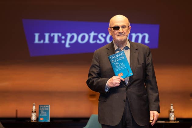 Salman Rushdie, curator DENIS SCHECK The eleventh hour, Salman Rushdie at LIT Potsdam, on 19 03 2026 in Potsdam, LIT , Germany