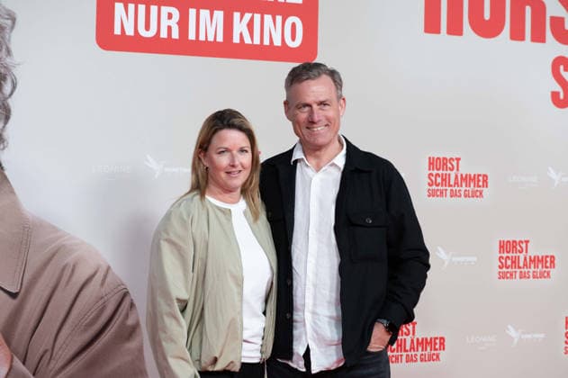 Ingo ANDERBRUEGGE, Anderbrügge, former soccer player, with wife Katrin, red carpet, red carpet show, arrival, film premiere HORST SCHLAEMMER SUCHT DAS GLUECK at the Lichtburg in Essen, 19 03 2026