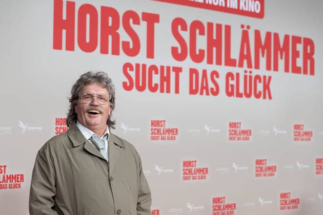 Hape KERKELING in the role of Horst Schlaemmer, red carpet, red carpet show, arrival, film premiere HORST SCHLAEMMER SUCHT DAS GLUECK at the Lichtburg in Essen, 19 03 2026