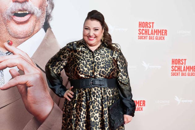 Meltem KAPTAN, actress, red carpet, red carpet show, arrival, film premiere HORST SCHLAEMMER SUCHT DAS GLUECK at the Lichtburg in Essen, 19 03 2026