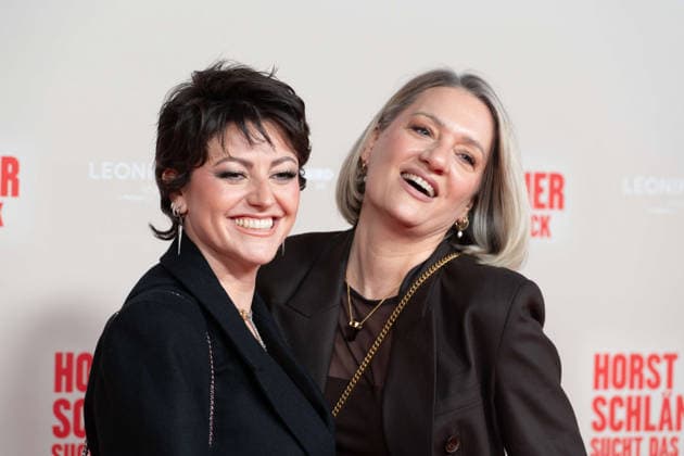 Tahnee SCHAFFARCZYK, comedian, Juliette SCHOPPMANN, singer, red carpet, red carpet show, arrival, film premiere HORST SCHLAEMMER SUCHT DAS GLUECK at the Lichtburg in Essen, 19 03 2026