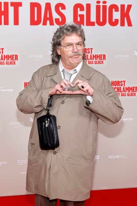 Actor Hape Kerkeling as Horst Schlämmer at the premiere of the movie Horst Schlämmer sucht das Glück in the Lichtburg Essen Essen, 10 03 2026 NRW Germany Copyright: xChristophxHardtx