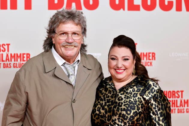 Actor Hape Kerkeling as Horst Schlämmer and actress Meltem Kaptan at the premiere of the movie Horst Schlämmer sucht das Glück in the Lichtburg Essen Essen, 10 03 2026 NRW Germany Copyright: xChristophxHardtx