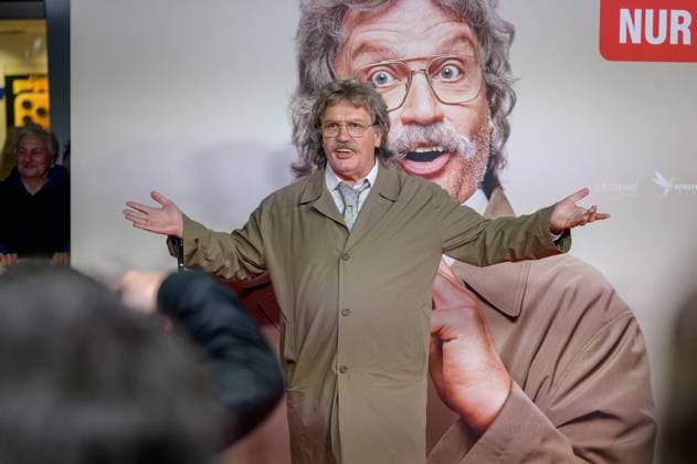 Essen World premiere Hape Kerkeling presents his new film Horst Schlämmer sucht das Glück FOR EDITORIAL PURPOSES ONLY EDITORIAL USE ONLY p Hape Kerkeling Horst Schlämmer at the world premiere of his new film Horst Schlämmer sucht das Glück on Thursday, March 19, 2026, at the Lichtburg in Essen p Culture, Arts, Entertainment Copyright UwexErnst Copyright: UwexErnst doc851rp1k4uglp09101ylw ,EDITORIAL USE ONLY Copyright: UwexErnst