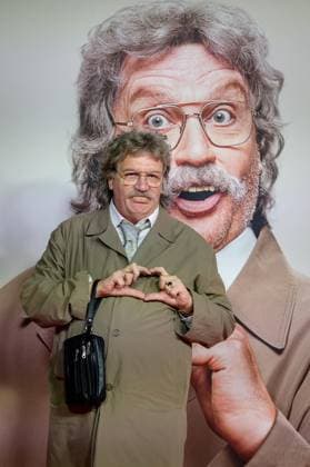 Essen World premiere Hape Kerkeling presents his new film Horst Schlämmer sucht das Glück FOR EDITORIAL PURPOSES ONLY EDITORIAL USE ONLY p Hape Kerkeling Horst Schlämmer at the world premiere of his new film Horst Schlämmer sucht das Glück on Thursday, March 19, 2026, at the Lichtburg in Essen p Culture, Arts, Entertainment Copyright UwexErnst Copyright: UwexErnst doc851rp1su61c19wfw21y36 ,EDITORIAL USE ONLY Copyright: UwexErnst