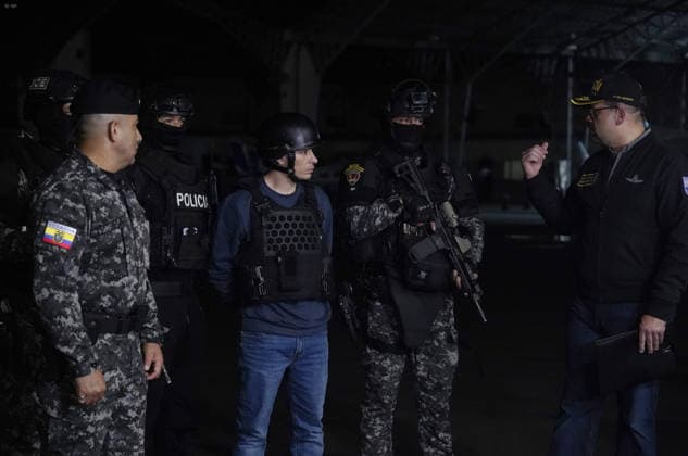 GYE LOBO MENOR Guayaquil, Thursday, March 19, 2026 Angel Aguilar aka Lobo Menor captured in Mexico arrived tonight at Aeropolicial in Guayaquil, accused as the mastermind of the death of Fernando Villavincencio Photos CÃ sar Munoz API Guayaquil Guayaquil Guayas Ecuador CLJ GYE LOBOMENOR b415354f7eb0ed5f906e46be001ec403 Copyright: xCÃ sarxMunozx