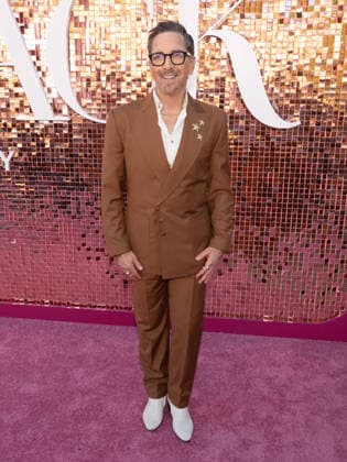 March 19, 2026, Beverly Hills, California, USA: American actor, writer and producer DAN BUCATINSKY, 60, attends HBO s The Comeback Los Angeles Red Carpet Premiere. Beverly Hills USA  - ZUMAb173 20260319_aap_b173_040 Copyright: xBillyxBennightx