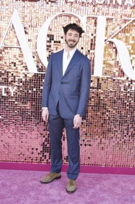 Julian Stern at arrivals for THE COMEBACK Third and Final Season Premiere, Wallis Annenberg Center for the Performing Arts, Los Angeles, CA, March 19, 2026. Photo By: Elizabeth Goodenough Everett Collection THE COMEBACK Third and Final Season Premiere PUBLICATIONXNOTxINxCANxCHNxFRAxITAxJPNxNORxPOLxRUSxESPxUKxUSA
