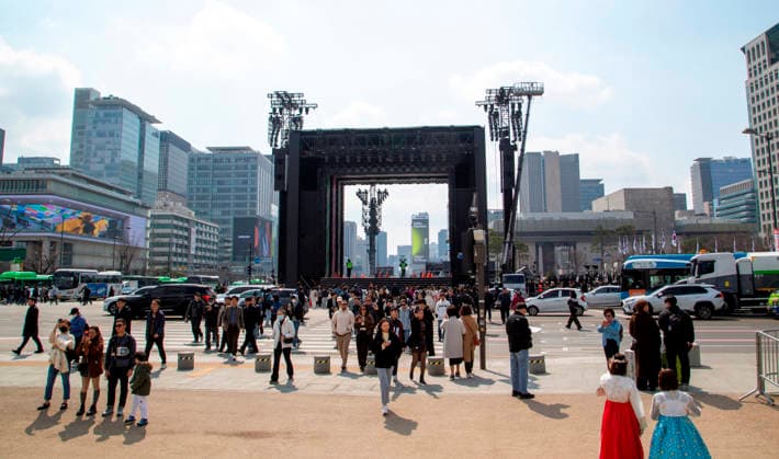 BTS s upcoming comeback concert, Mar 20, 2026 : The stage for BTS s comeback concert in front of Gwanghwamun, the main gate of Gyeongbok Palace in central Seoul, South Korea. BTS s comeback concert will be held at Gwanghwamun Square on March 21, a day after the K-Pop boy band released its fifth full-length album, ARIRANG .  aflo_324180785