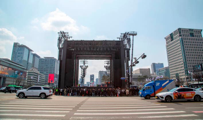 BTS s upcoming comeback concert, Mar 20, 2026 : The stage for BTS s comeback concert in front of Gwanghwamun, the main gate of Gyeongbok Palace in central Seoul, South Korea. BTS s comeback concert will be held at Gwanghwamun Square on March 21, a day after the K-Pop boy band released its fifth full-length album, ARIRANG .  aflo_324180793