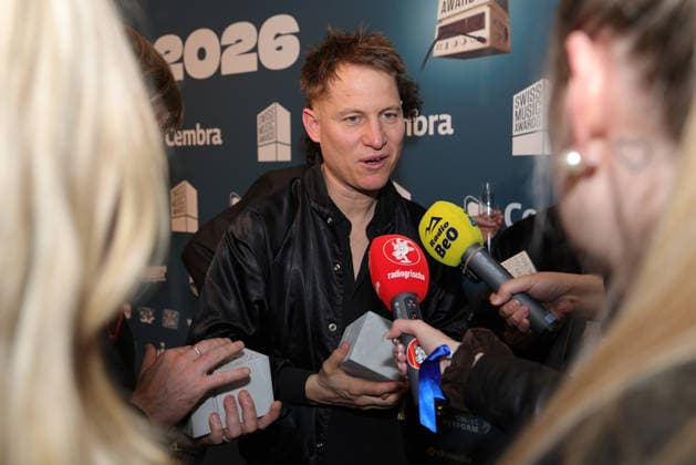 19 Swiss Music Awards 2026 Stefan Buck of the Swiss rock pop band Hecht gives an interview after winning the concrete block in four categories Presentation of the 19 Swiss Music Awards on 19 03 2026 at Hallenstadion Zurich Canton Zurich, Switzerland