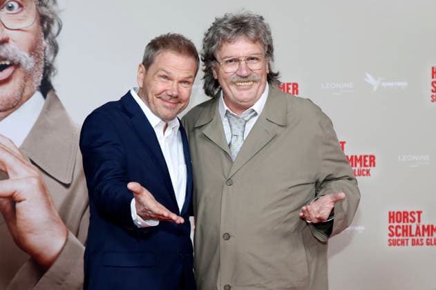 Sven Unterwaldt and Hape Kerkeling at the premiere of the movie Horst Schlämmer sucht das Glück at the Lichtburg Essen, 19 03 2026 Foto:xAgenturxWehnertx xGränzdörferx xFuturexImagex schlaemmer_6312