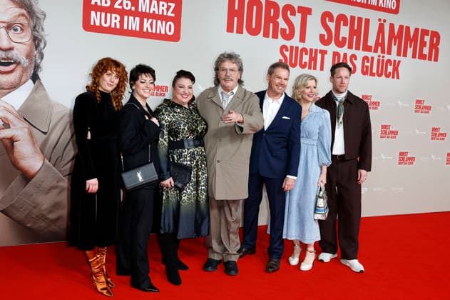 Laura Thomas, Tahnee Schaffarczyk, Meltem Kaptan, Hape Kerkeling, Sven Unterwaldt, Eva Habermann and Nikolaus Benda at the premiere of the movie Horst Schlämmer sucht das Glück at the Lichtburg Essen, 19 03 2026 Foto:xT.xSchröerx xFuturexImagex schlaemmer_6429