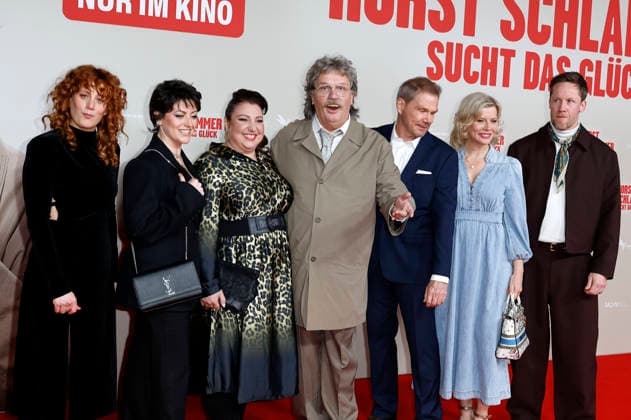 Laura Thomas, Tahnee Schaffarczyk, Meltem Kaptan, Hape Kerkeling, Sven Unterwaldt, Eva Habermann and Nikolaus Benda at the premiere of the movie Horst Schlämmer sucht das Glück at the Lichtburg Essen, 19 03 2026 Foto:xT.xSchröerx xFuturexImagex schlaemmer_6432