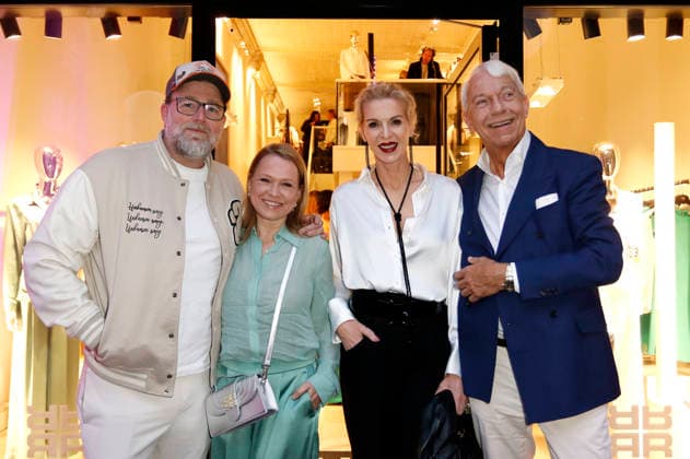 Brian Bojsen, Nova Meierhenrich, Grit Weiss and Jo Groebel at the Riani store opening at Hohe Bleichen 17 Hamburg, 19 03 2026 Foto:xC.xTamckex xFuturexImagex riani_6375