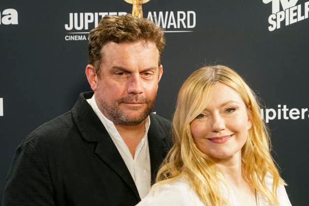 cntv Sebastian Bezzel actor with wife Johanna Gehlen as guest at the Jupiter Award 2026 ceremony at Hotel Ameron on Thursday 19 03 2026 in Hamburg Hamburg Germany
