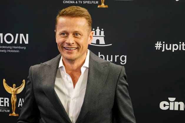 cntv Roman KniÅ¾ka Actor as guest at the Jupiter Award 2026 ceremony at the Hotel Ameron on Thursday 19 03 2026 in Hamburg Hamburg Germany