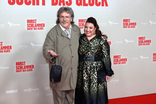 World premiere of the movie Horst Schlämmer sucht das Glück in Essen Essen, 19 03 2026 Horst Schlämmer Hape Kerkeling , Meltem Kaptan at the world premiere of the movie Horst Schlämmer sucht das Glück at the Lichtburg in Essen NRW Germany Copyright: xMatthiasxGränzdörferx