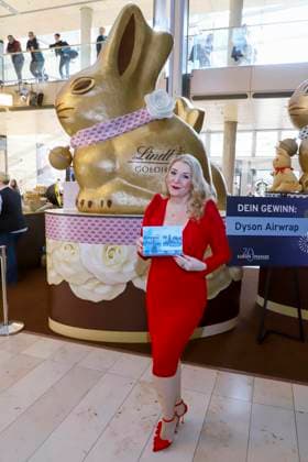 abb Sandra Quadflieg as guest at the Lind Goldhasen Easter Charity and celebration 20 years Europa Passage Thursday 19 03 2026 in Hamburg Hamburg Germany