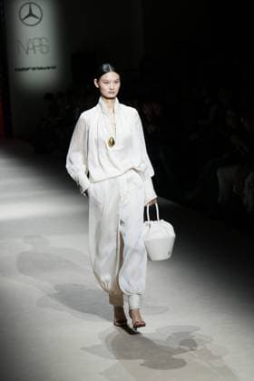 A model wears at collection runway a creation from Simorra during Pasarela Cibeles Mercedes-Benz Fashion Week Madrid 2026 in Madrid, on Friday, 20 March 2026. Cordon Press 