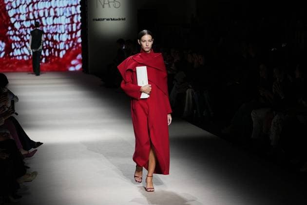 A model wears at collection runway a creation from Simorra during Pasarela Cibeles Mercedes-Benz Fashion Week Madrid 2026 in Madrid, on Friday, 20 March 2026. Cordon Press 
