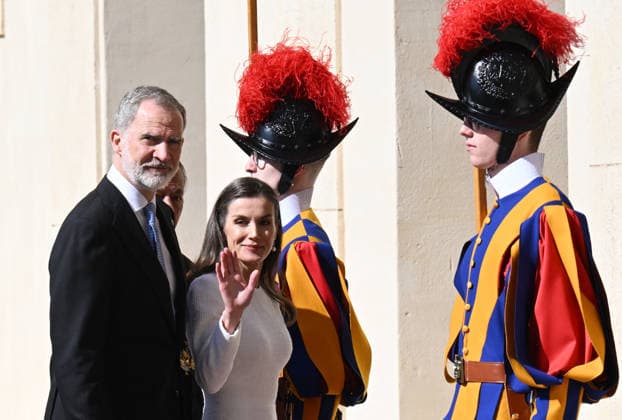 King Felipe VI And Queen Letizia Meet Pope Leo XIV - Vatican King Felipe VI and queen Letizia of Spain arrive at the Vatican before a meeting with pope Leo XIV on March 20, 2026. Photo by Eric Vandeville ABACAPRESS.COM Rome  Copyright: xVandevillexEric ABACAx