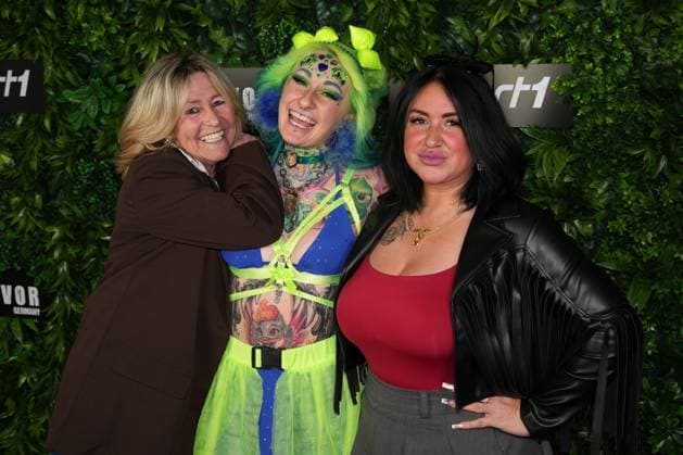 Premiere of Survivor Germany Annemie Herren, Sarah Sparklz and Nicki Pistola at the premiere of Survivor Germany SPORT1 on 19 03 2026 at the Cinenova cinema in Cologne Ehrenfeld Cologne CINENOVA Nordrhein Westfalen