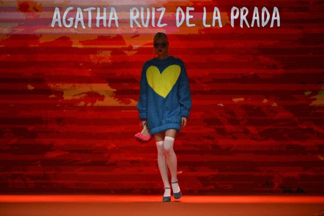 Mercedes Benz Moda Haftasi Madrid MADRID, SPAIN - MARCH 20: A model presents a creation from Agatha Ruiz de la Prada’s Fall Winter 2026 collection during Mercedes-Benz Fashion Week Madrid at IFEMA in Madrid, Spain on March 20, 2026. Burak Akbulut Anadolu Madrid Spain. Editorial use only. Please get in touch for any other usage.  Copyright: x2026xAnadoluxBurakxAkbulutx