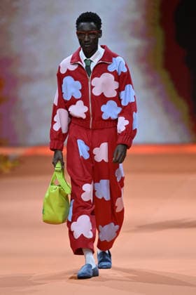 Mercedes Benz Moda Haftasi Madrid MADRID, SPAIN - MARCH 20: A model presents a creation from Agatha Ruiz de la Prada’s Fall Winter 2026 collection during Mercedes-Benz Fashion Week Madrid at IFEMA in Madrid, Spain on March 20, 2026. Burak Akbulut Anadolu Madrid Spain. Editorial use only. Please get in touch for any other usage.  Copyright: x2026xAnadoluxBurakxAkbulutx