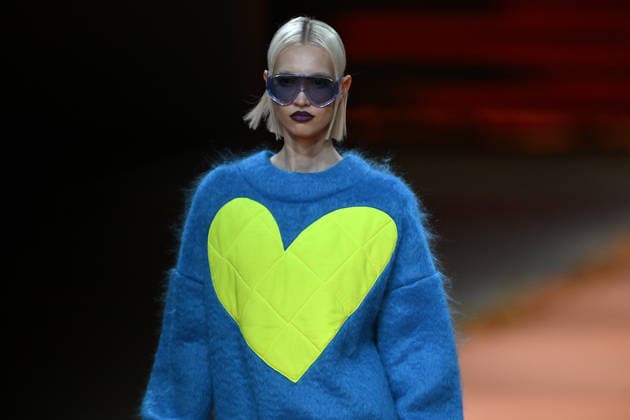 Mercedes Benz Moda Haftasi Madrid MADRID, SPAIN - MARCH 20: A model presents a creation from Agatha Ruiz de la Prada’s Fall Winter 2026 collection during Mercedes-Benz Fashion Week Madrid at IFEMA in Madrid, Spain on March 20, 2026. Burak Akbulut Anadolu Madrid Spain. Editorial use only. Please get in touch for any other usage.  Copyright: x2026xAnadoluxBurakxAkbulutx