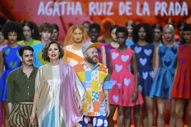 Mercedes Benz Moda Haftasi Madrid MADRID, SPAIN - MARCH 20: A model presents a creation from Agatha Ruiz de la Prada’s Fall Winter 2026 collection during Mercedes-Benz Fashion Week Madrid at IFEMA in Madrid, Spain on March 20, 2026. Burak Akbulut Anadolu Madrid Spain. Editorial use only. Please get in touch for any other usage.  Copyright: x2026xAnadoluxBurakxAkbulutx