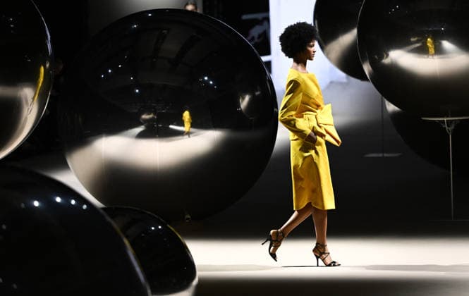 (260320) -- MADRID, March 20, 2026 -- A model presents creations of Coosy x Miguel Palacio during the Mercedes-Benz Fashion Week in Madrid, Spain, on March 20, 2026. ) SPAIN-MADRID-MERCEDES-BENZ FASHION WEEK ChengxMin 