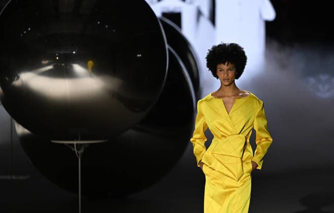 (260320) -- MADRID, March 20, 2026 -- A model presents creations of Coosy x Miguel Palacio during the Mercedes-Benz Fashion Week in Madrid, Spain, on March 20, 2026. ) SPAIN-MADRID-MERCEDES-BENZ FASHION WEEK ChengxMin 