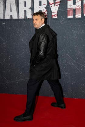 Premiere Harry Hole Oslo 20260320 Thomas Seltzer at the helm runs for the premiere of the TV series Harry Hole at shed13 in Oslo on Friday Photo Amanda Pedersen Giske NTB Oslo Norway rqV W0mBQO8 EDITORIAL USE ONLY Ref ENTrqV W0mBQO8 jpg  Copyright: xAmandaxPedersenxGiskex xNTBx