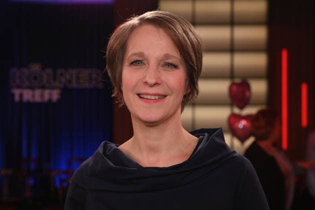 Author Barbara Pachl Eberhart, who lost her family in a car accident and came to terms with the loss in her book Vier minus drei (Four minus Three), which is now being made into a movie, is a guest on the WDR talk show Kölner Treff.