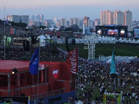 RECORD DATE NOT STATED Lollapalooza movement Sao Paulo (SP), March 20, 2026 - Culture Shows Festival - Crowd movement around the stages and lounge in the late afternoon of the first day of the Lollapalooza festival at the Interlagos racetrack in the southern zone of Sao Paulo. This Friday, March 20, 2026 (Foto: Leandro Chemalle Thenews2 imago images) Lollapalooza movement  Copyright: xLeandroxChemallex