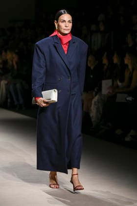 Simorra - Mercedes-Benz Fashion Week Madrid - 20 Mar 2026 A model walks the runway wearing a design by Simorra during the Mercedes-Benz Fashion Week de Madrid in IFEMA. Madrid Spain Copyright: xAtilanoxGarciax xSOPAxImagesx photos09513