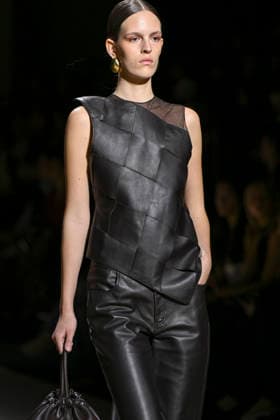 Simorra - Mercedes-Benz Fashion Week Madrid - 20 Mar 2026 A model walks the runway wearing a design by Simorra during the Mercedes-Benz Fashion Week de Madrid in IFEMA. Madrid Spain Copyright: xAtilanoxGarciax xSOPAxImagesx photos09522