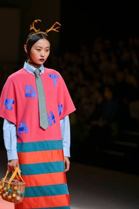Agatha Ruiz de la Prada - Mercedes-Benz Fashion Week Madrid - 20 Mar 2026 A model walks the runway wearing a design by Agatha Ruiz de la Prada during the Mercedes-Benz Fashion Week de Madrid in IFEMA. Madrid Spain Copyright: xAtilanoxGarciax xSOPAxImagesx photos09553