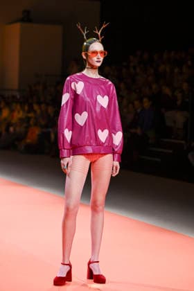 Agatha Ruiz de la Prada - Mercedes-Benz Fashion Week Madrid - 20 Mar 2026 A model walks the runway wearing a design by Agatha Ruiz de la Prada during the Mercedes-Benz Fashion Week de Madrid in IFEMA. Madrid Spain Copyright: xAtilanoxGarciax xSOPAxImagesx photos09558